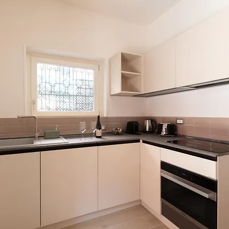 Residenza Foraggi 83 *