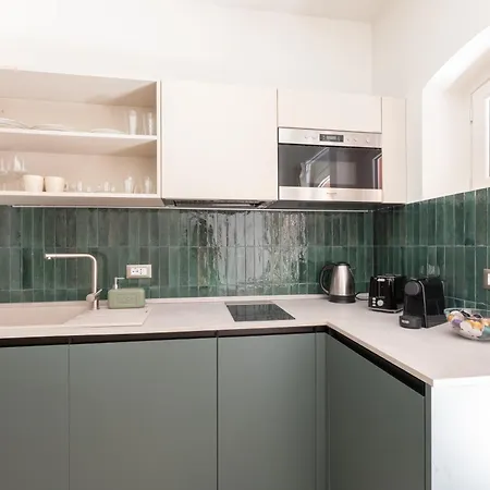 Residenza Foraggi 83 *