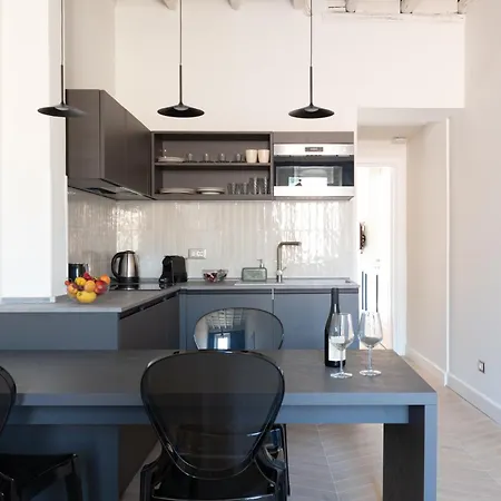 Residenza Foraggi 83 *
